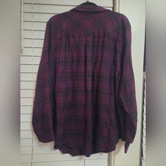 Torrid Womens Plus Size Purple and Black Button Down Plaid Shirt EUC 18-20 - Picture 4 of 10